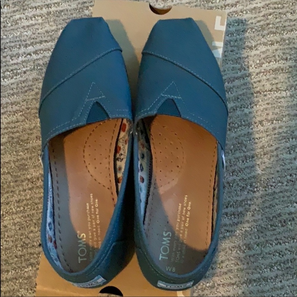 Tom’s Balsam Green Classic Shoes